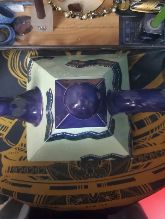 Unique Handmade Pyramid Teapot In Amazing Condition - Picture 8 of 9